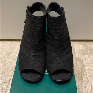 Paul Green Cayanne Peep Toe Bootie Sandals